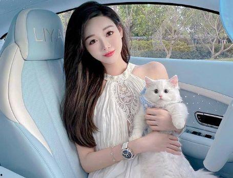 网红雅典娜吃瓜网,吃瓜网背后的故事与真相